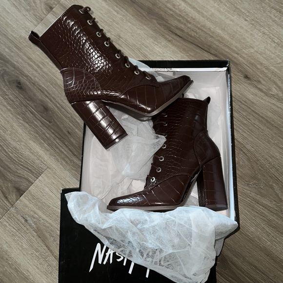 NIB- Croc Style Faux Leather Boots 🐊👢 - Picture 10 of 11
